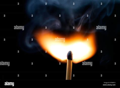 Phosphorus burn hi-res stock photography and images - Alamy