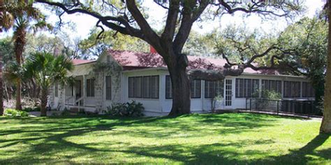 Mayfield Park - Cottage and Gardens Weddings | Get Prices for Wedding Venues in TX