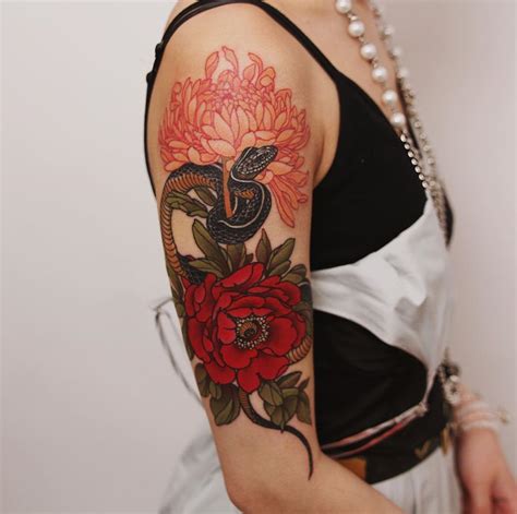 Snake peony Tattoo yuuz | Tattoos, Flower tattoo, Flower tattoos