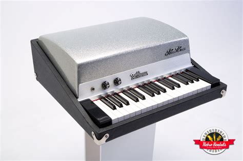 Fender Rhodes Piano Bass Sparkle Top - Retro Rentals