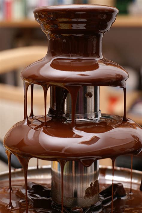 File:Small Chocolate Fountain.JPG - Wikimedia Commons