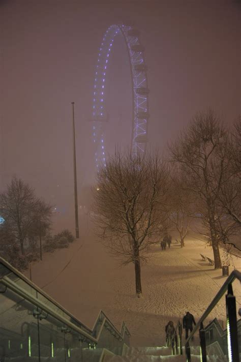 Snowy London: London Eye | Winter scenery, Winter scenes, Scenery