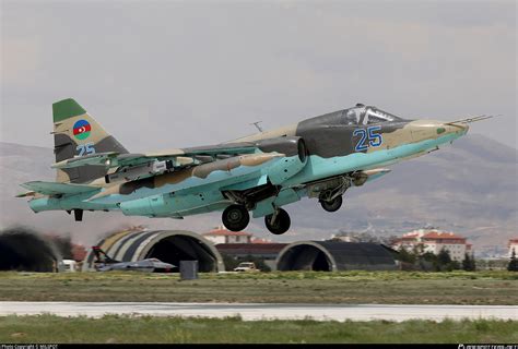 25 BLUE AZERBAIJAN AIR FORCE Sukhoi Su-25 Frogfoot Photo by MILSPOT | ID 1431018 | Planespotters.net