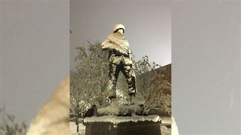 Snow offers Aggies a study break in College Station - ABC13 Houston