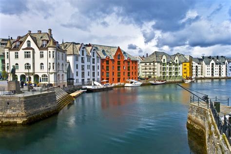 8 Top-Rated Tourist Attractions in Alesund | PlanetWare