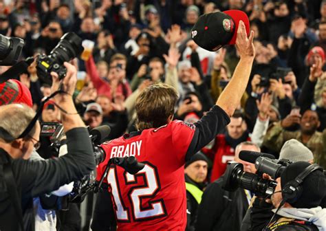 Bucs QB Tom Brady Does It Again, Shows Why He's The GOAT