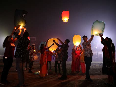 Diwali, the Hindu Festival of Lights (and Sweets), in Pictures