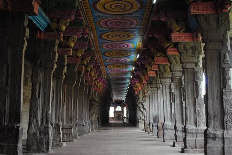 Meenakshi Temple, Madurai | Shadows Galore