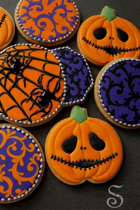 Spooky Halloween, Scary Halloween Cookies, Halloween Backen, Halloween Cookie Recipes, Halloween ...