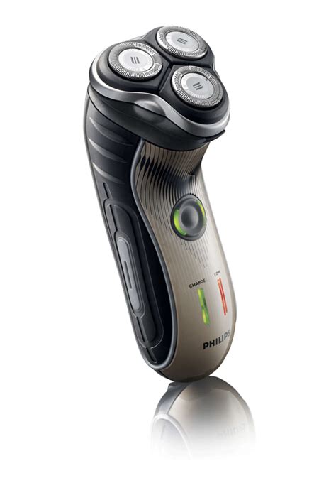 7000 Series Electric shaver HQ7360/17 | Philips