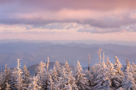 Sunrise snow at Clingmans Dome in Great Smoky Mountains National Park ...