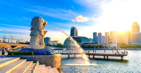 Merlion Park: Now Discover The True Colours Of This City