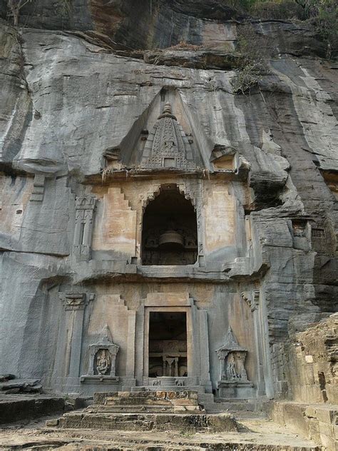 Jain Tirthankar statues | Ancient architecture, Ancient indian architecture, Ancient buildings