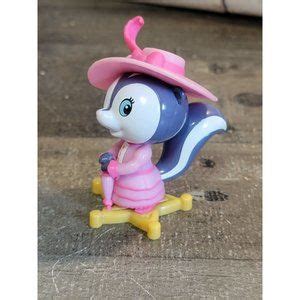 Disney | Toys | Disney Priscilla Skunk Sheriff Callies Wild West Toy Figure | Poshmark