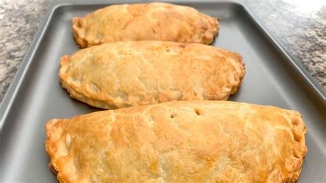 How to make minced beef and onion pies / easy minced beef and onion pie recipe/ pasty recipe ...