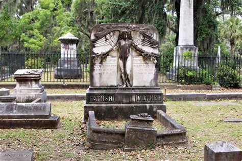 Bonaventure Cemetery Statues A Must See In Savannah Georgia