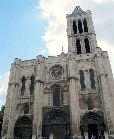 Saint-Denis Basilica Outside Paris : A Royal Necropolis