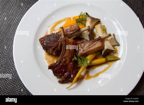 Veal chops hi-res stock photography and images - Alamy