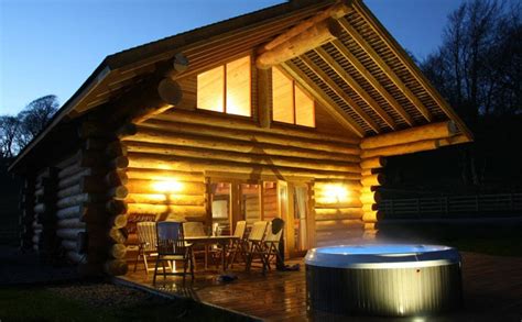 Hot Tubs: Log Cabins With Hot Tubs