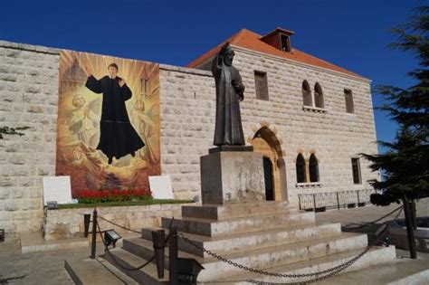 Saint Charbel Tomb (Byblos, Liban) - opinie - Tripadvisor