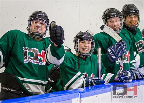 adult-beginner-ice-hockey-learn-to-play-skating-lessons-calgary-47 | Discover Hockey