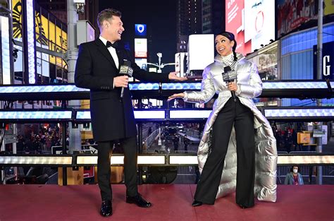 Cast Of Dick Clark’s New Year’s Rockin’ Eve 2023 – Get New Year 2023 Update