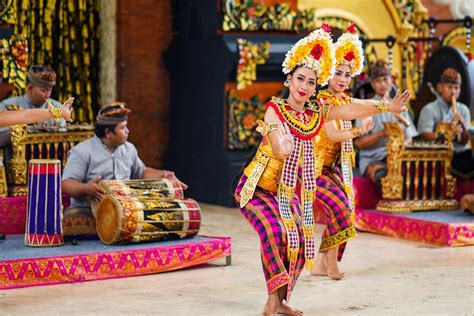 Bali Legong Dance | Traditional Balinese Legong Keraton Dance