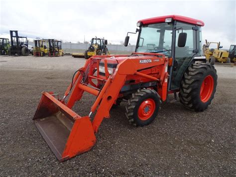 Kubota L4310 4WD Tractor/Loader, Hydrostatic, Enclosed Cab,, 42% OFF