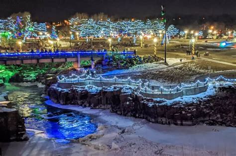 Spectacular Winter Wonderland At Falls Park In Sioux Falls