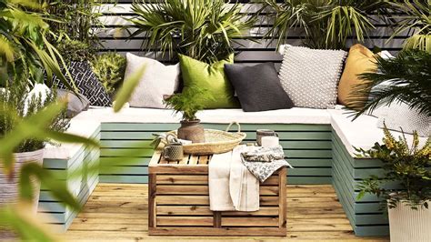 Small garden decking ideas: 11 clever ways to stretch your space | Real Homes