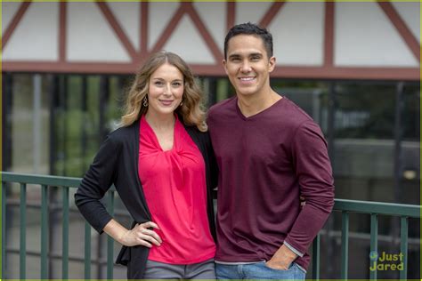 Full Sized Photo of alexa carlos penavega hallmark movie sneak peek 01 | Alexa & Carlos PenaVega ...