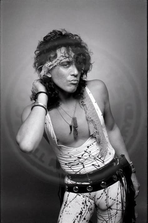 Stephen Pearcy-Ratt - Def Leppard and Rockstar Photographs