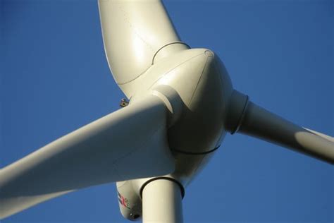 Wind turbine | It's the UK's most visible wind turbine. | poppy | Flickr