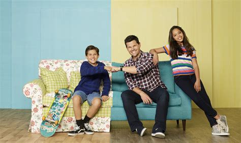 Sydney to the Max TV Show on Disney Channel: Season One Viewer Votes - canceled + renewed TV ...