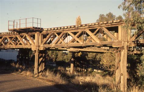 Weston Langford132175: Gundagai Murrumbidgee River Bridge Howe Trusses at station end