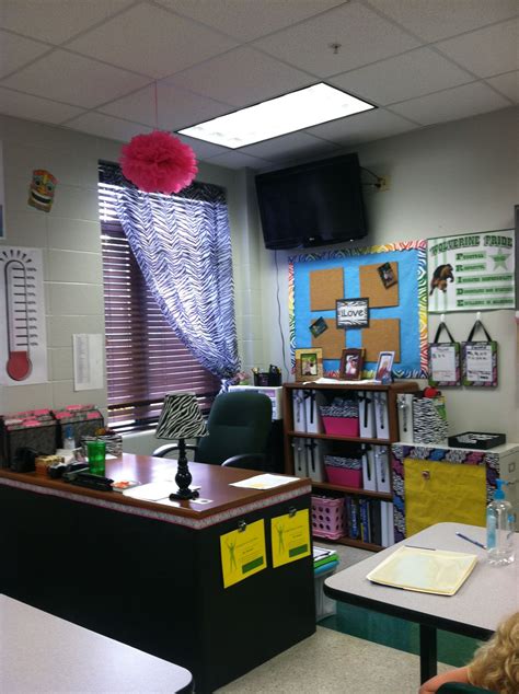 Cute Teacher Desk Decorations - bmp-o