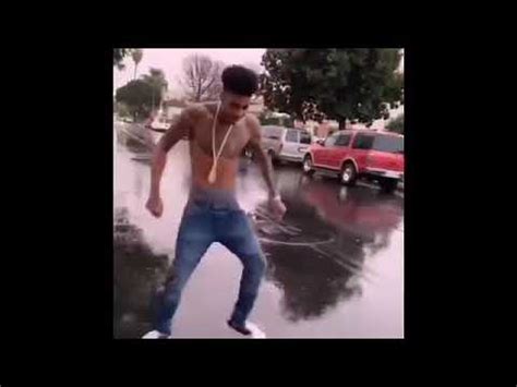 Blueface can dance to anything - YouTube