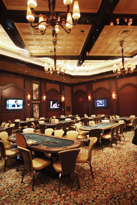 Horseshoe's Chicago Poker Classic has a sporting flair | Games | nwitimes.com