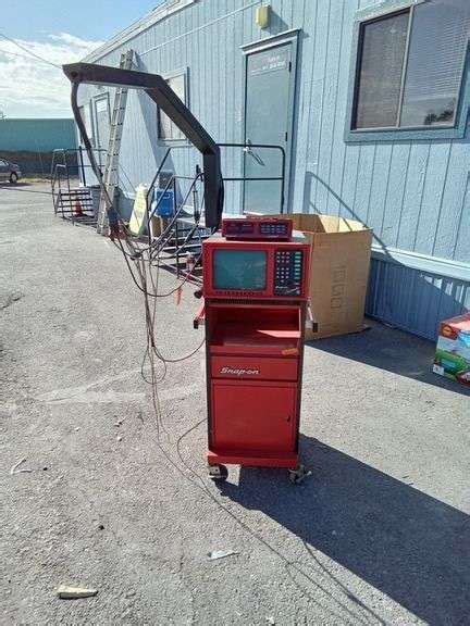 Snap-On Diagnostic Machine - Sierra Auction Management Inc