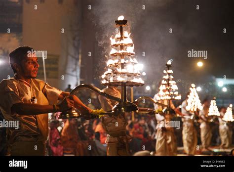 Evening Ganga Aarti (aarthi) Hindu religious spiritual ritual and Stock ...