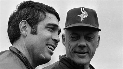 Joe Kapp, Vikings quarterback in Super Bowl IV, dies at age of 85