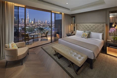 Club Deluxe-Zimmer mit Blick auf die Skyline | Mandarin Oriental Hotels Dubai, Mandarin Oriental