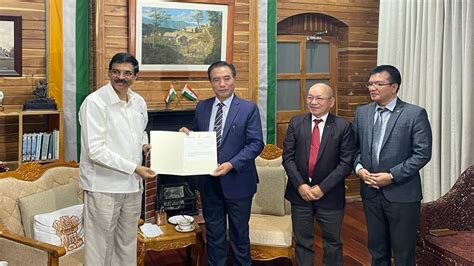 Mizoram Election 2023: ZPM leader Lalduhoma meets Guv to stake claim to ...