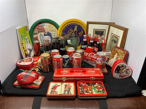 Lot # 164 - Vintage Coca-Cola Memorabilia - Adam's Northwest Estate Sales & Auctions