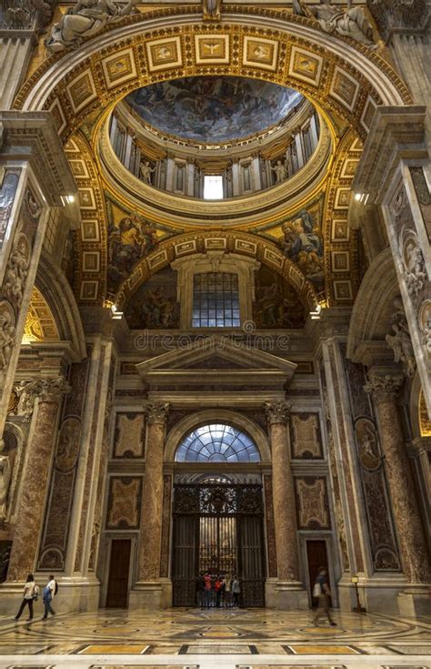 Interior of St. Peter`s Basilica Editorial Image - Image of historic, architecture: 107722195