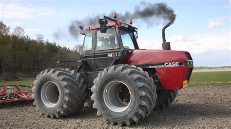 Old Ih Tractors