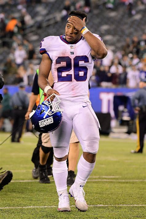 WATCH: Saquon Barkley has highlight-reel plays as Eagles smash Giants ...