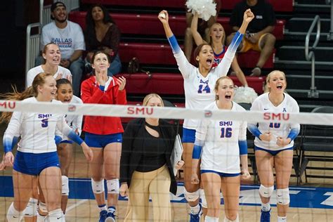 IMAGES: SMU volleyball upsets No. 14 Baylor in five sets