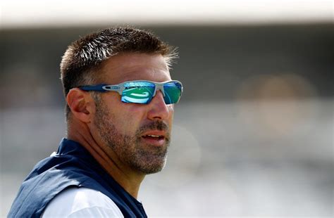 Mike Vrabel Roasts Former Player: NFL World Reacts - The Spun