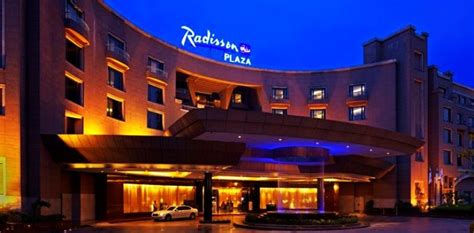 Hotels Near Delhi Airport - Hello Travel Buzz